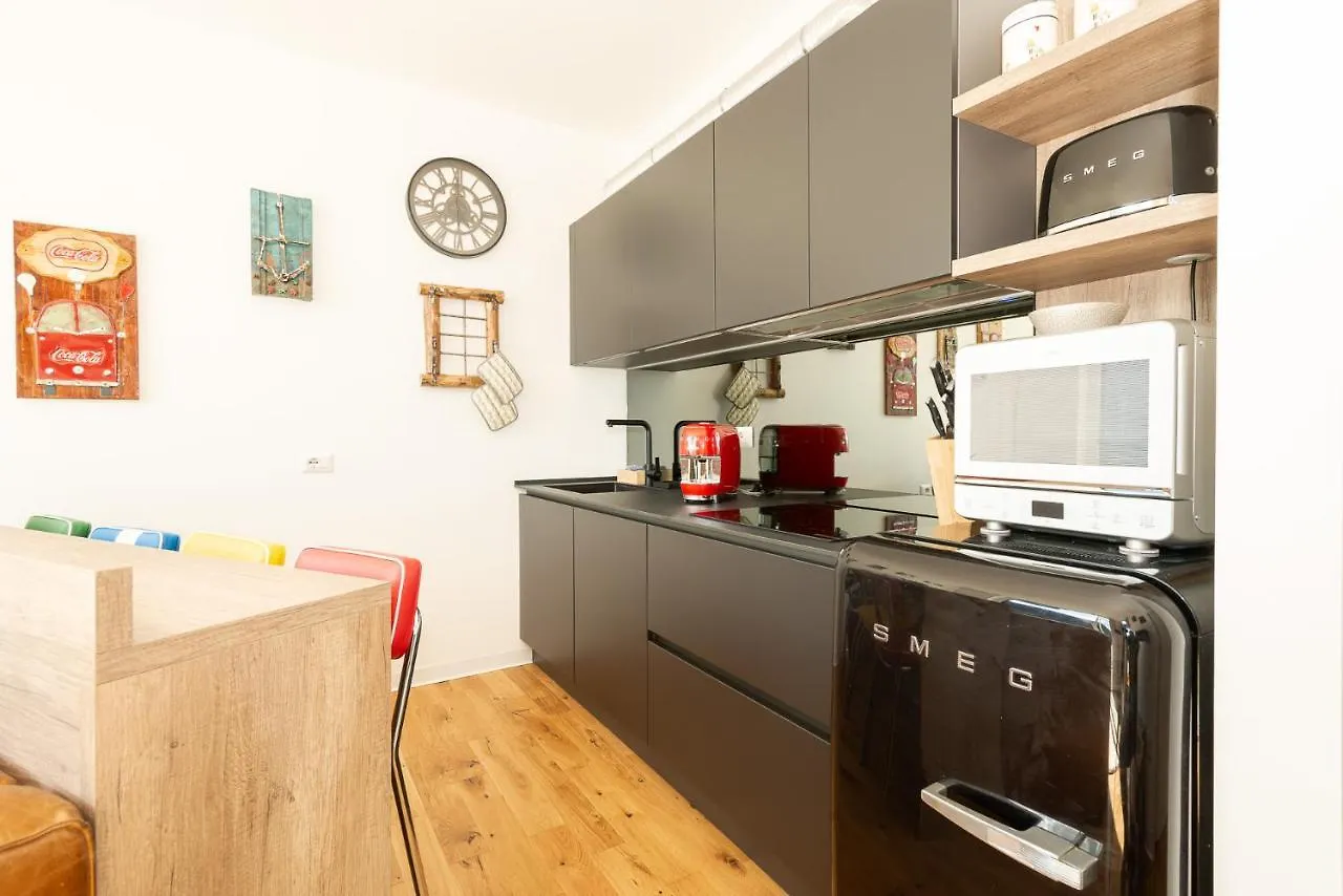 Appartamento Dany Con Vista Lago By Holiday Solutions Nesso Włochy